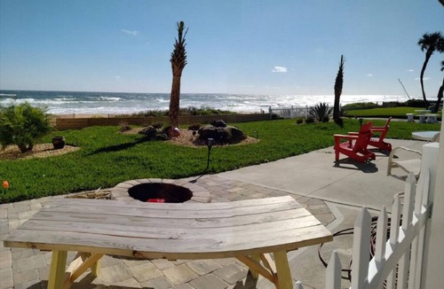 O'byrne House | Coastal Beachfront Haven