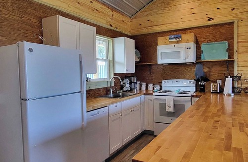Eulonia Cottage | Coastal cabin with beautiful expansive view over the marsh. 30 5-Star Reviews!