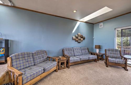 Warrenton House | Coastal Oregon Retreat w/Grill: 11 Mi to Astoria!
