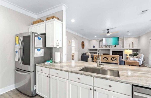 Emerald Waters Village House | Coastal91-Free Golf Cart-Pet Friendly-Pool Table