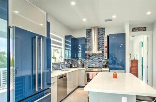 Marathon House | Coastline Marine Extremes ChillN