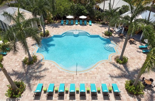 New Town Hotel | Colorful Key West Escape | Pools, Food Trucks, Karaoke Night & Free Shuttle