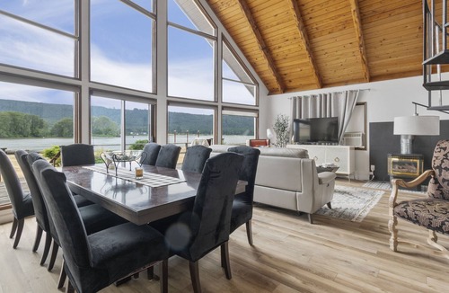 Cathlamet House | Columbia River Waterfront Home with Dock -- 90 Minutes From Portland