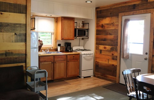 Chief Lake Cabin | Come and relax in a cozy 2 BR cabin on the Chippewa Flowage, Hayward, WI.