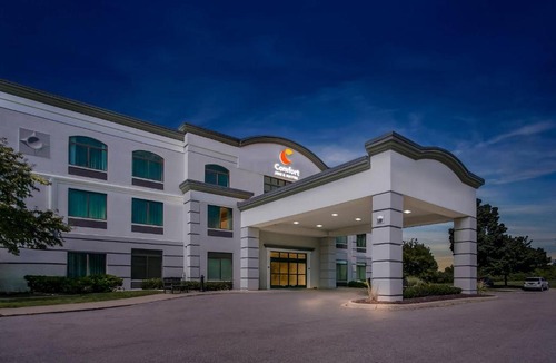 Grand Blanc Hotel | Comfort Inn & Suites Grand Blanc-Flint