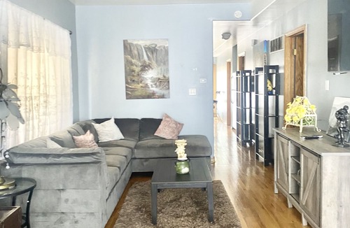 Forestview Apartment | Comfortable and Cozy 3 bedroom Apartment