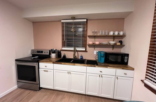 Belleville House | Comfortable Duplex in Belleville