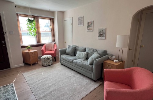 Belleville House | Comfortable Duplex in Belleville
