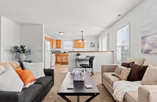 Fort Wayne House | Comfortable Home for 5 | Garage, Private Yard
