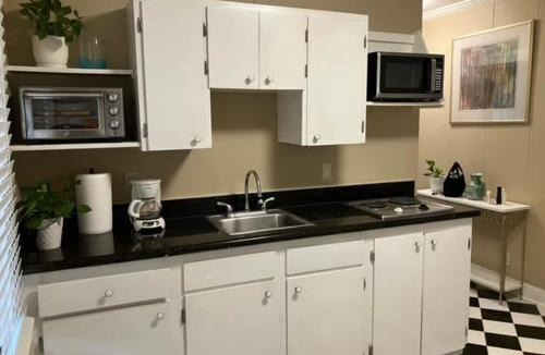 Freetown - Port Rico Apartment | Comfortable Private 1BR Retreat
