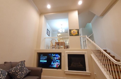 North San Jose House | Comfortable Stay In North San Jose - Solar Room