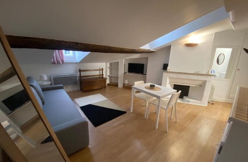Secteur 2 Apartment | Comfortable Studio in Downtown Grenoble