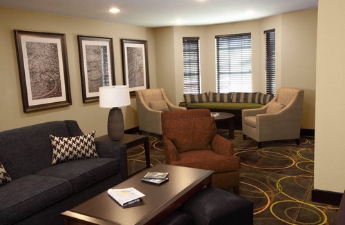 Rossford Apartment | Comfortable Studio Suite in Rossford | Shared Indoor Pool + FREE Breakfast!