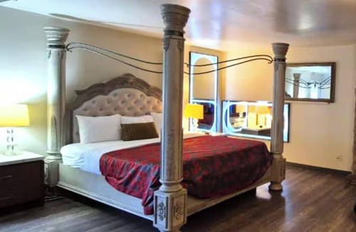 South Holland Hotel | Comfortable Suite w/Jacuzzi & Free Parking – Ideal Couple’s Retreat
