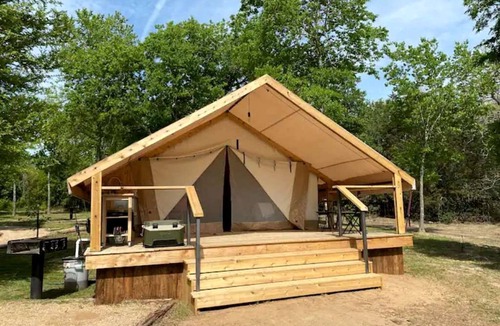 Bastrop RV Rental | Comfortable Texas Glamping Rental on Lake Bastrop