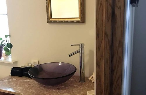 Elkhorn Cabin | Comfortable Weekend Getaway with Breakfast Available in Elkhorn, Wisconsin