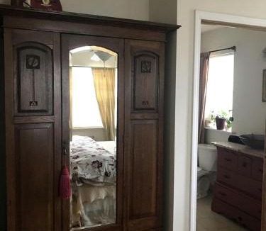 Elkhorn Cabin | Comfortable Weekend Getaway with Breakfast Available in Elkhorn, Wisconsin