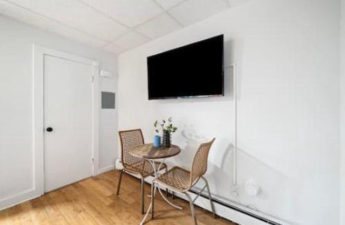 Mount Auburn Apartment | Comfy 1BR with Parking - Near UC, Zoo, Downtown