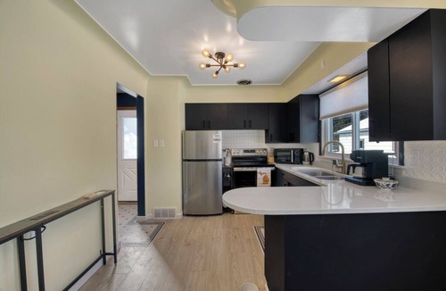 Quinnesec House | Comfy 2 bed w/King/Queen. Fenced yard!