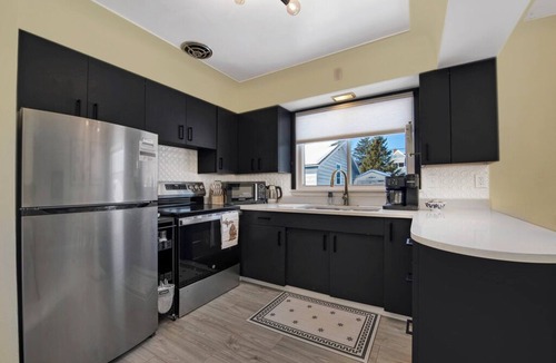 Quinnesec House | Comfy 2 bed w/King/Queen. Fenced yard!