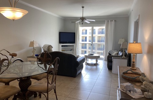 Henderson Point Condo | Condo On The Beach