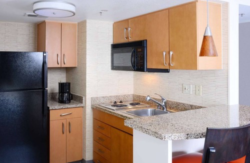 Dallas Hotel | Construction Stays! Spacious, Comfortable & Convenient Location near Downtown!
