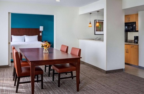 Dallas Hotel | Construction Stays! Spacious, Comfortable & Convenient Location near Downtown!