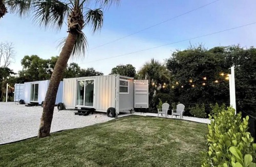 Jensen Beach House | Containing Luxury in Jensen Beach-Sandollar