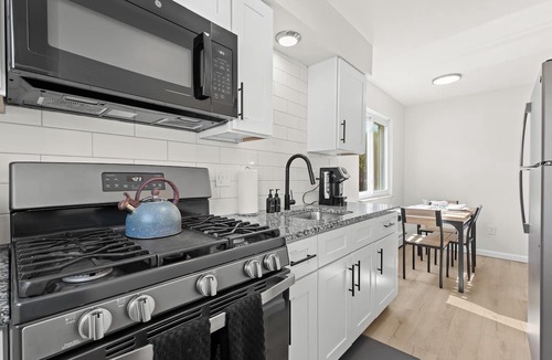 Mount Clemens Apartment | Contemporary 1BR, Fast WiFi, Pet-Friendly