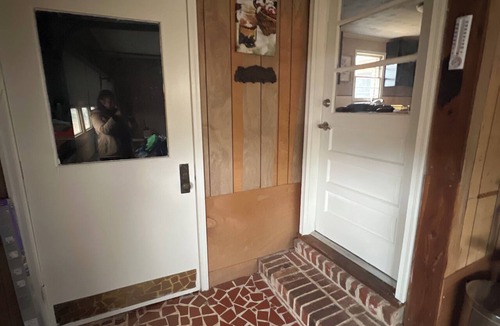 Greer House | Convenient Location-Private watch the sun come up over a beautiful pasture