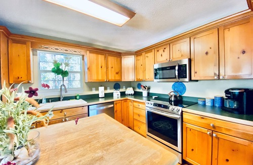 Milton House | Cooper Basin River House - 35 mins to beaches
