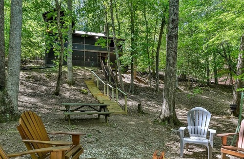 Ellijay Cabin | Coosawattee Riverfront, hot tub, pet friendly-fenced yard, pool table, sauna.