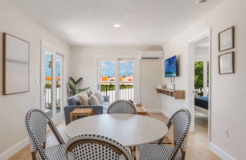 Parsuns To Cocoa Beach Apartment | Coquina Cottage Stay