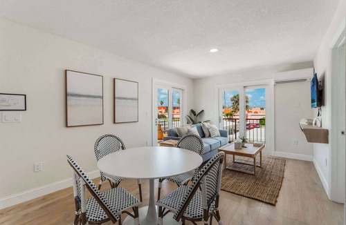 Parsuns To Cocoa Beach Apartment | Coquina Cottage Stay