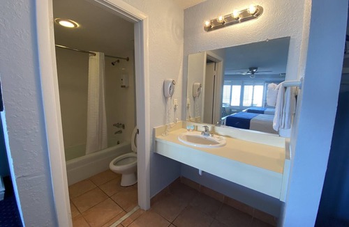 Ormond Beach Hotel | Coral Sands Inn