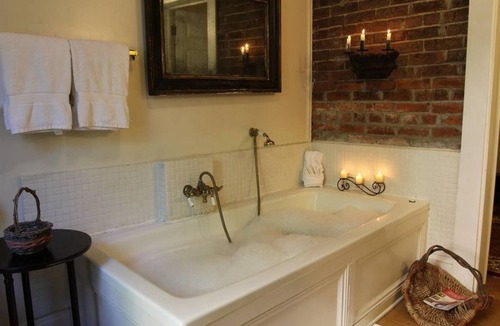 Vicksburg Bed & Breakfast | Corners Mansion Inn - A Bed & Breakfast