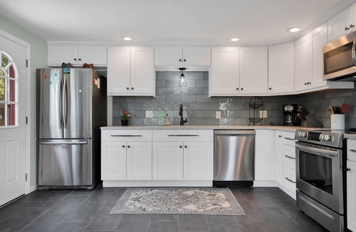 Old Saybrook House | Cornfield Point Beach. Summer retreat. Family Friendly. Weekend Warriors.