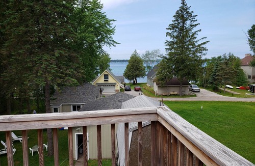 Central Lake Cottage | Cottage with deeded access to the beautiful Torch Lake
