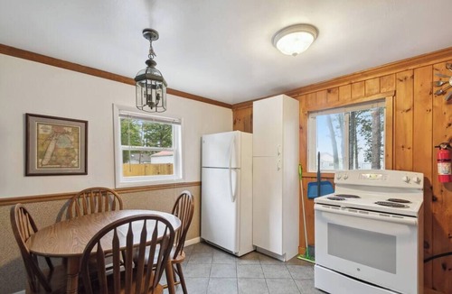 Greenbush Apartment | Cottages 7 & 9 - Fire Pit - Beach - Sleeps 8