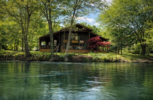 Flippin Cabin | Cotter Bridge Cabin