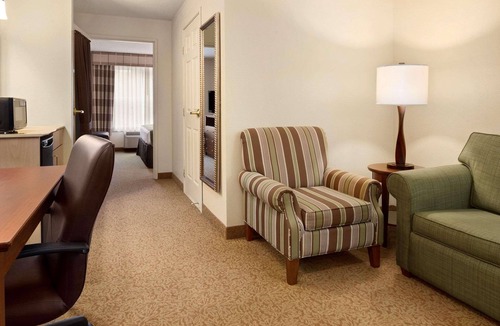 Stevens Point Hotel | Country Inn & Suites by Radisson, Stevens Point, WI