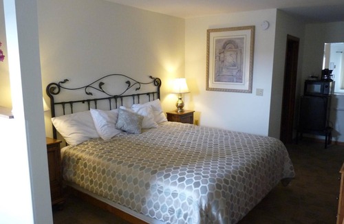 Tilden Hotel | Country Villa Motel and Country Camping