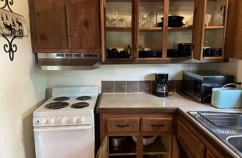 Foxfire Estates House | Couples Getaway cozy Cabin by trails in Blue Ridge