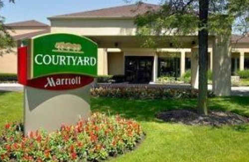 Naperville Hotel | Courtyard by Marriott Chicago Naperville