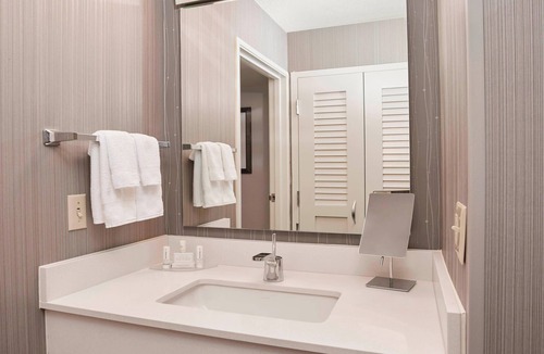 Pontiac Hotel | Courtyard by Marriott Detroit Pontiac/Auburn Hills