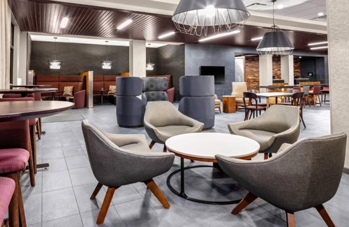 Okemos Hotel | Courtyard by Marriott East Lansing Okemos