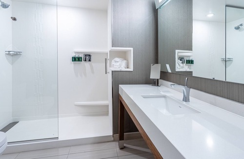Okemos Hotel | Courtyard by Marriott East Lansing Okemos