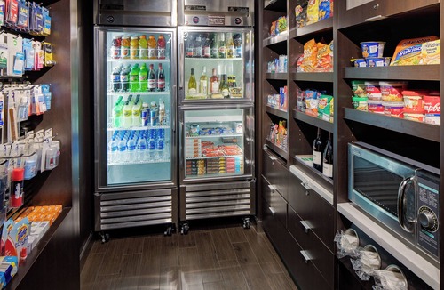 Westchase Hotel | Courtyard by Marriott Houston Westchase