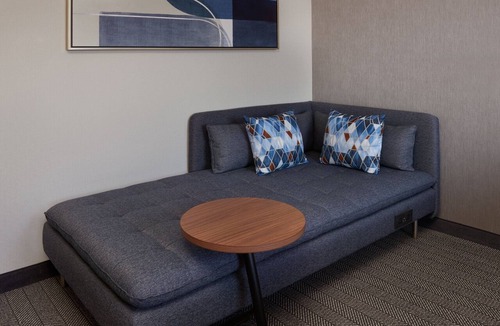 Rosemount Hotel | Courtyard by Marriott Kitchener