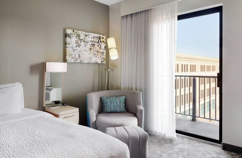 Westown Hotel | Courtyard by Marriott Milwaukee Downtown